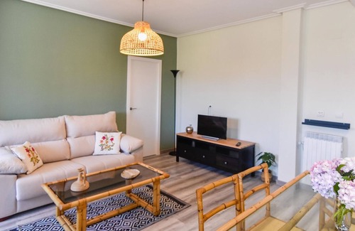Monte Apartment | Renovated house with garden in Santander