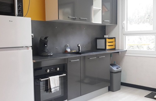 Meyrueis Apartment | Renovated "La dépendance" a stone's throw from Meyrueis ideal setting for up to 7 people