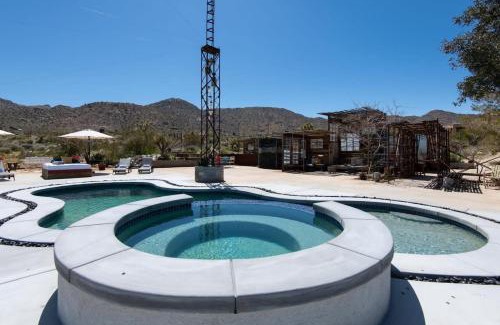 Joshua Tree Highlands House | Renovated Lodge - Room 1 with pool access