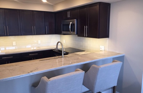 Bayfront Condo | Renovated Luxury Unit Downtown Sarasota with Amazing Water Views