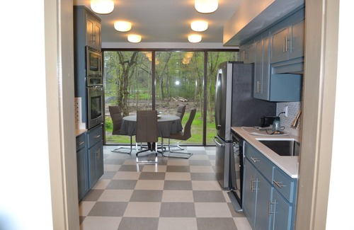 South Baton Rouge House | Renovated Mid Century Modern House on Highland Road