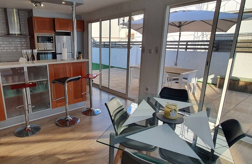 Empuriabrava Villa | Renovated Montgri villa with pool,10 minutes from the centre and the beach!