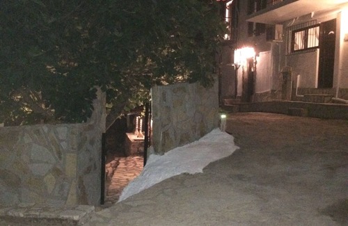 Andritsaina House | Renovated Old Stone Cellar-Theisoa