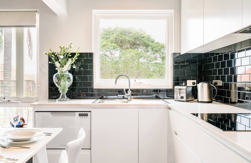Drummoyne Apartment | Renovated Retro Apartment Near Harbour Front Walks
