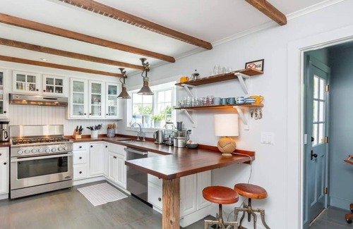 Sag Harbor House | Renovated Sag Harbor Village 4 Bedroom With Pool + New Bronco with Beach Pass!