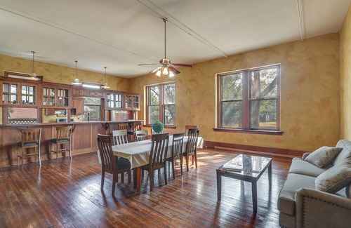 Florence House | Renovated Schoolhouse w/Piano & Private Deck!