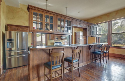 Florence House | Renovated Schoolhouse w/Piano & Private Deck!