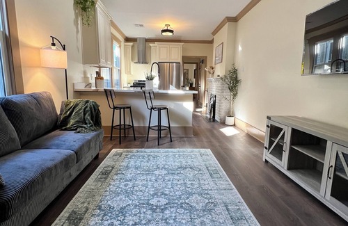 Uptown Historic District House | Renovated Shotgun House walkable to Vibrant Magazine St.