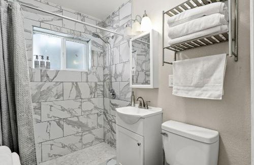 El Paso House | Renovated Stay, Parking, Near DT & Airport