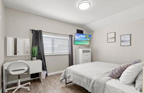 El Paso House | Renovated Stay, Parking, Near DT & Airport