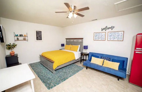 Oak Ridge House | Renovated studio/8min Universal/15 Disney/10 Dtown