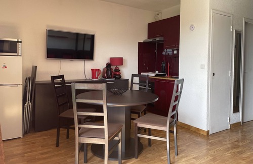 Montclar Apartment | Renovated studio for 4/5 people in the heart of Montclar resort