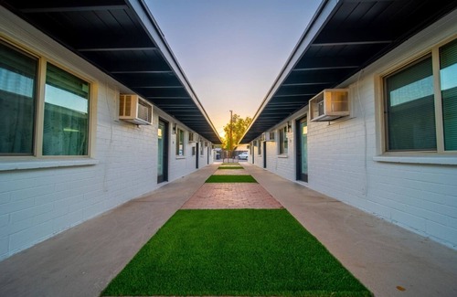 Riverside Apartment | Renovated Studio - Mill, ASU, Tempe Town