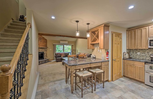 Village at Camelback House | Renovated Tannersville Escape, Walk to Slopes