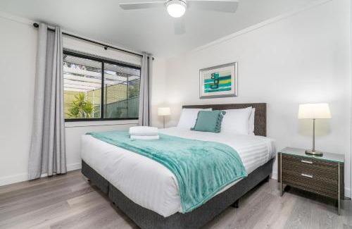 Crestwood House | Renovated Townhouse Close to the CBD and Schools - Hosted by Canstay