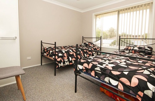 North Haven Apartment | Renovated unit close to river, beach and cafe's-The perfect weekend getaway!