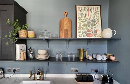 Inverkip Apartment | Renovated Village Shop in the Heart of Inverkip, West Coast Scotland