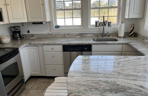 Ocean Beach House | Renovated w/hot tub great sunset view, 5 minute walk to beach