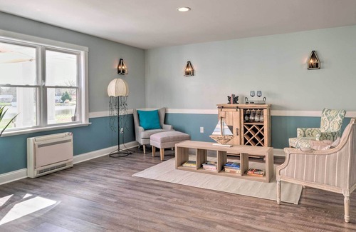 Deale House | Renovated Waterfront Estate w/ Dock & Views!