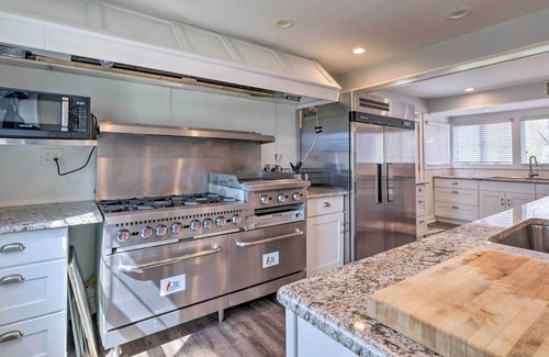 Deale House | Renovated Waterfront Estate w/ Dock & Views!