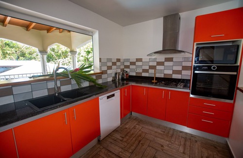 Lamentin Apartment | RENT: Bas Villa (t4) - Castel LAMENTIN