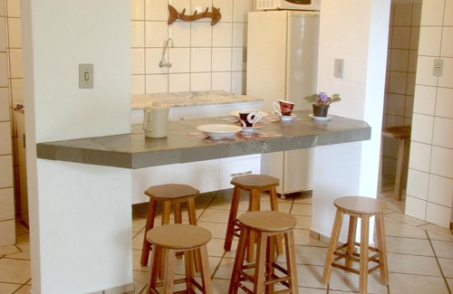 Lagoa da Conceicao Apartment | Rent day, month and year. Lagoa downtown. quiet street and residential. Suites / 1Q / 2Q