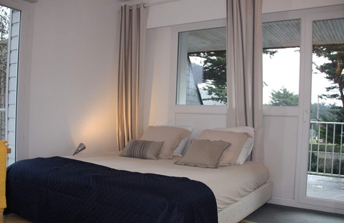 Lingreville Villa | Rent large villa "feet in water" with superb sea view