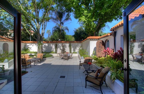 Davis Islands House | Rent this entire Luxury Mansion! Walk to Downtown Tampa -