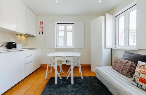 Sao Cristovao e Sao Lourenco Apartment | RENT4REST LISBON DOWNTOWN TINY DUPLEX APARTMENT