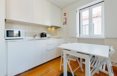 Sao Cristovao e Sao Lourenco Apartment | RENT4REST LISBON DOWNTOWN TINY DUPLEX APARTMENT