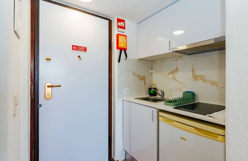 Santiago Apartment | RENT4REST SESIMBRA OCEAN VIEW STUDIO - DIRECT BEACH ACCESS