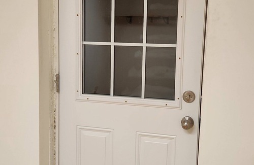 Vaughan Apartment | Rental Basement Apartment. Great location, parking, separate entrance, private.