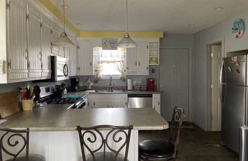 Lakeview House | RENTAL FOR LARGE FAMILIES OR GROUPS! Steps away from boat ramp!
