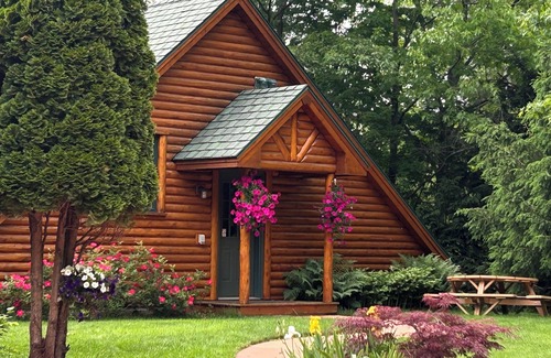 Empire Cabin | Rental of cabins with all seasons