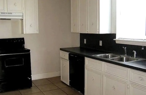 La Marque Apartment | Rental Unit 2 Close to NASA and Kemah Boardwalk