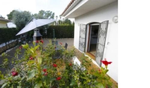 Miami Platja Ski Chalet | Rentalmar Casa Horus