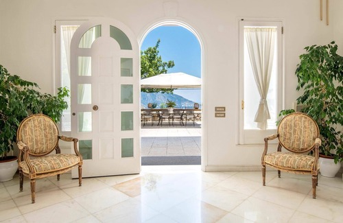 San Pietro Villa | Rentals in Italy - Villa Lamaro with large terrace, pool, garden and sea view