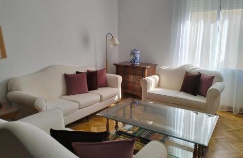 Los Remedios Apartment | RentalSevilla Virgen de Consolación