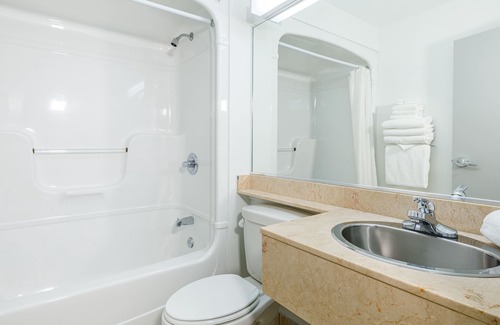 Duberger-Les Saules Hotel | Repotel Henri IV Québec