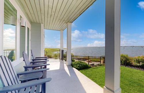 Rockport House | Reserve at St Charles Bay Reserve Villa 601