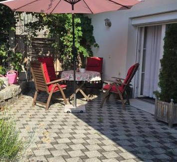 Mistelgau House | Resi's Zimmer mit Bad und Terrasse
