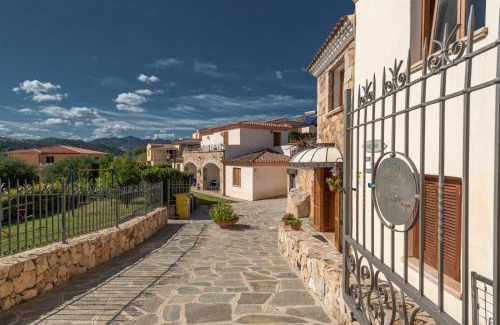 Tanaunella Apartment | Residence Bouganvillage
