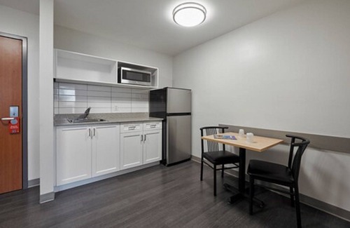 King City Apartment | Residence & Conference Centre - King City