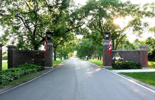 King City Apartment | Residence & Conference Centre - King City