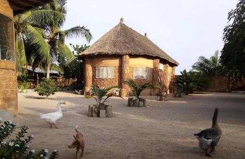 Ouidah Bed & Breakfast | Residence for artists and craftspeople (Cô-wéwé)5min from Ouidah beach