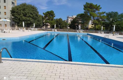 Lido Adriano Apartment | RESIDENCE Green Beverly con piscina