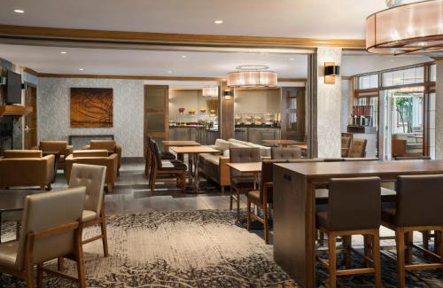Mont-Tremblant Pedestrian Village Hotel | Residence Inn by Marriott Mont Tremblant Manoir Labelle