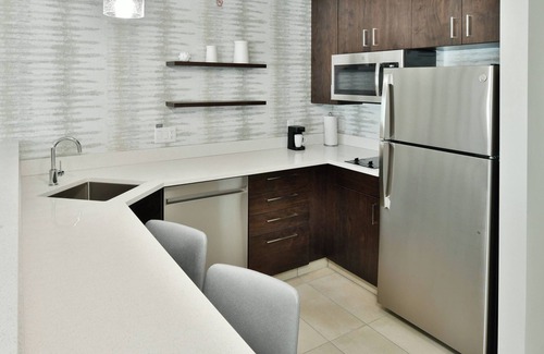 Seymour Hotel | Residence Inn by Marriott Eau Claire