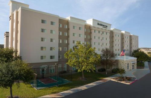 Far North Central Hotel | Residence Inn by Marriott San Antonio Six Flags at The RIM