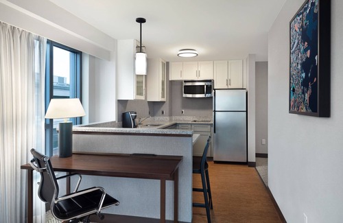 West Fens Hotel | Residence Inn by Marriott Boston Back Bay/Fenway